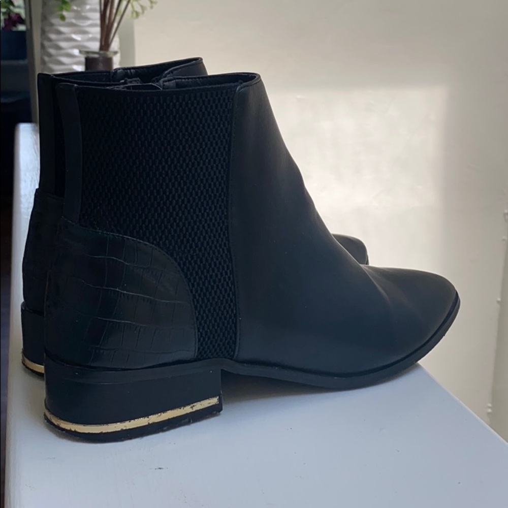 Short black leather booties